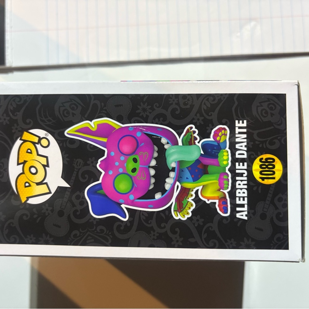 Funko Pop Alebrije Dante - Vibrant Pink and Green - Picture 3 of 8